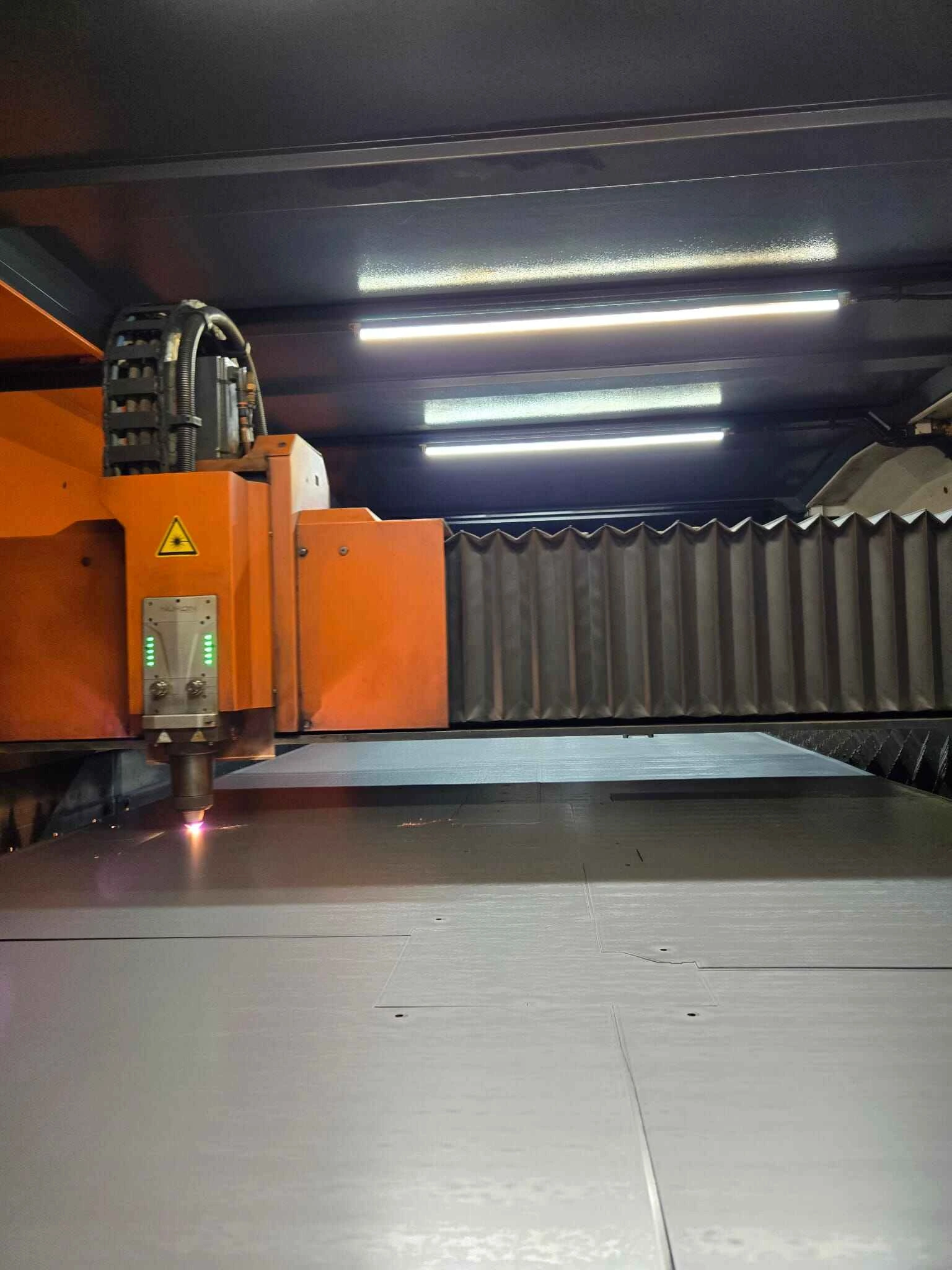 cnc laser cutting
